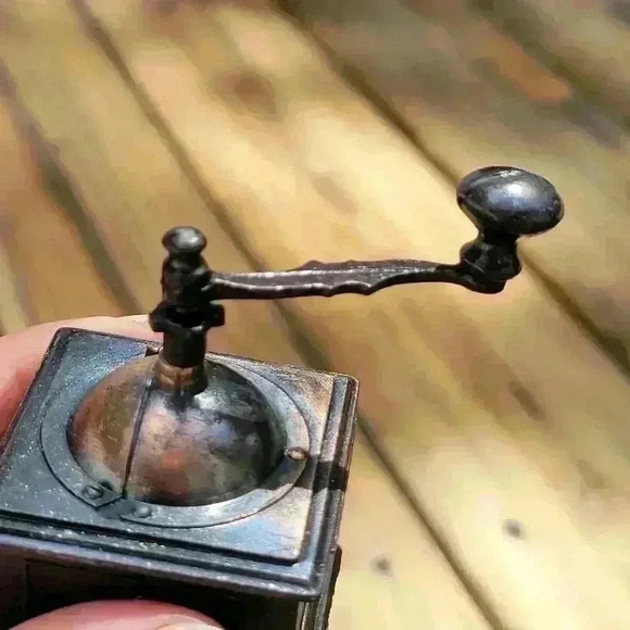 Antique Finish Miniature Pencil Sharpener Coffee Grinder by Durham Industries - Picture 11 of 12